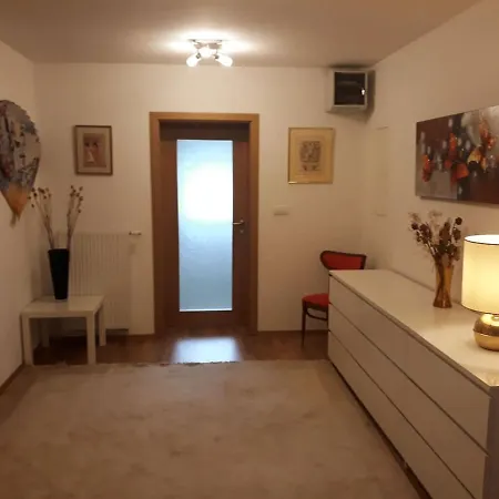 Sara's House Apartman *